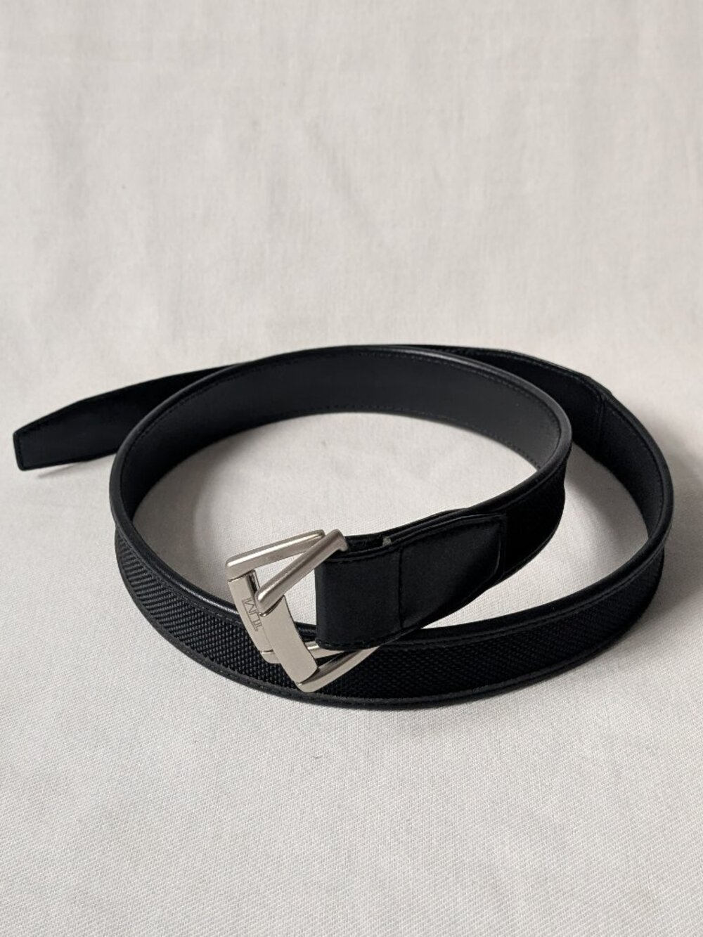 Tumi Unisex Black Leather No Holes Adjusting Double Buckle Belt 32